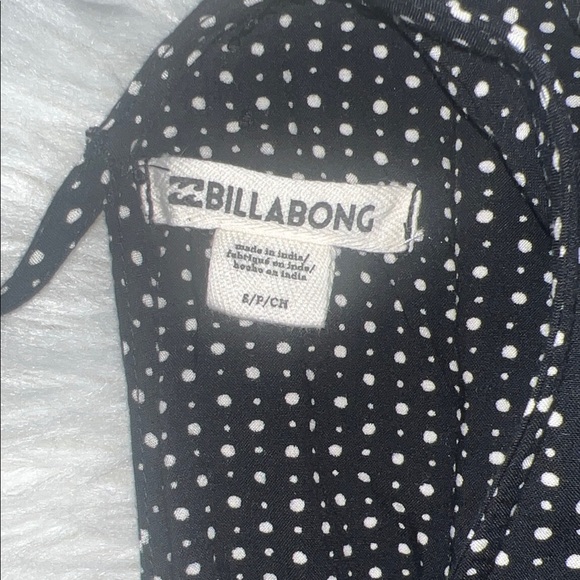 Billabong Black and White Dotted 3/4 Sleeve Dress - Picture 2 of 6